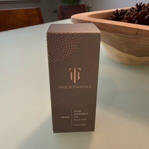 True Botanicals Pure Radiance Oil
